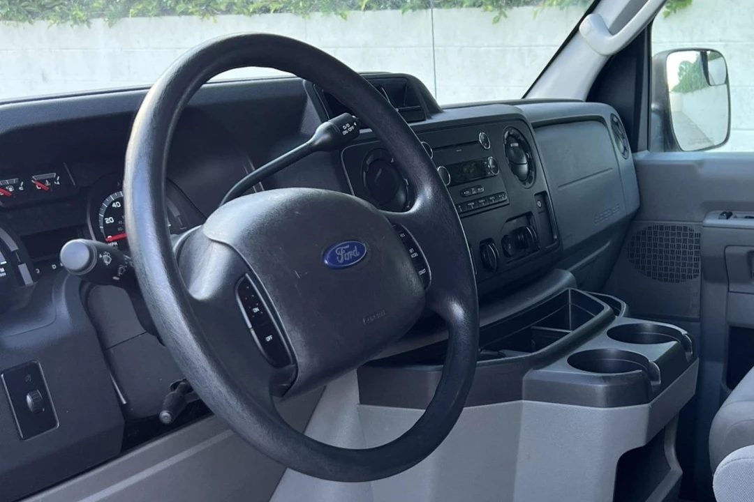 2013 Ford Econoline Van - Image 5 of 7