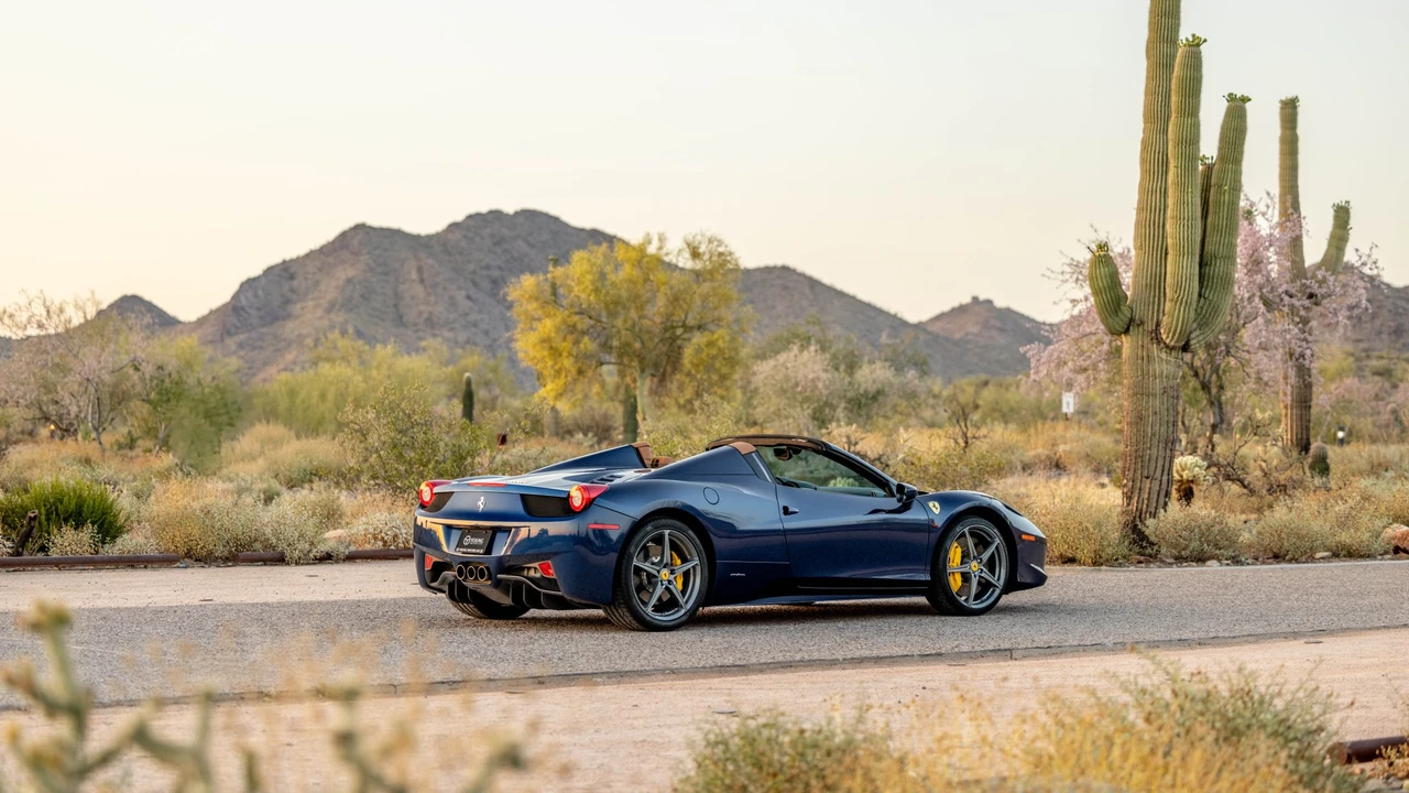 2014 Ferrari 458 Spider - Image 28 of 31