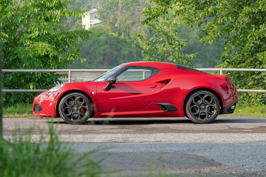 2015 Alfa Romeo 4C Coupe - Image 9 of 31
