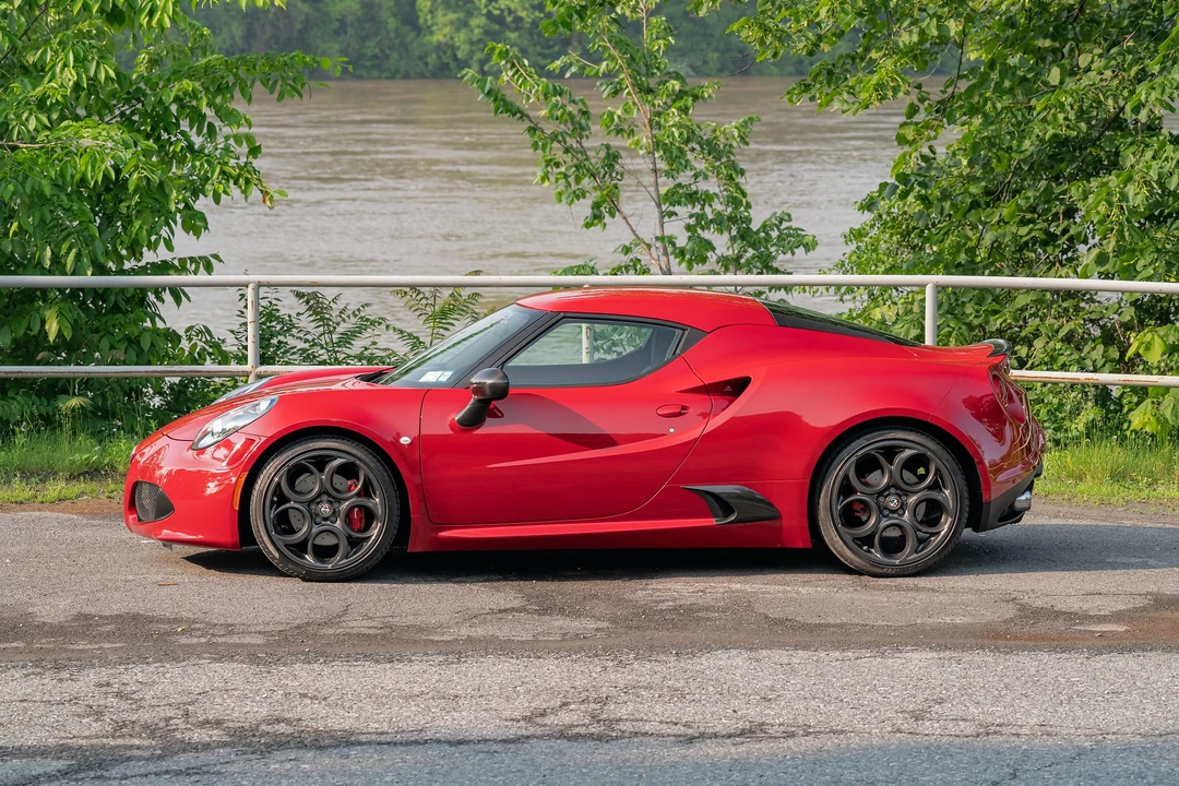 2015 Alfa Romeo 4C Coupe - Image 10 of 31