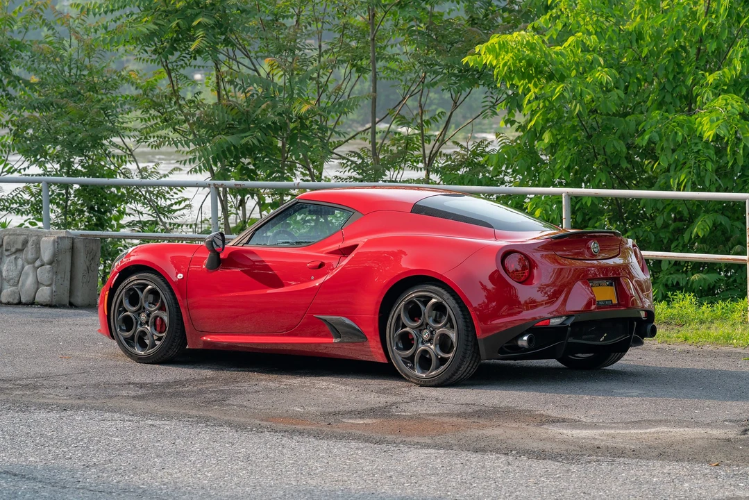 2015 Alfa Romeo 4C Coupe - Image 13 of 31