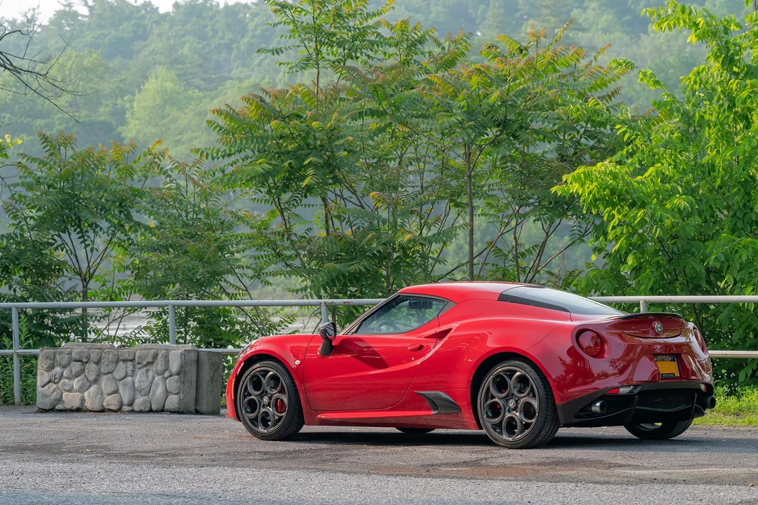 2015 Alfa Romeo 4C Coupe - Image 16 of 31
