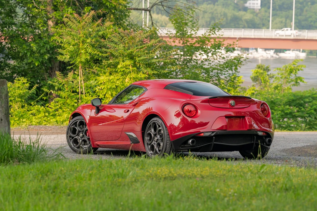 2015 Alfa Romeo 4C Coupe - Image 17 of 31