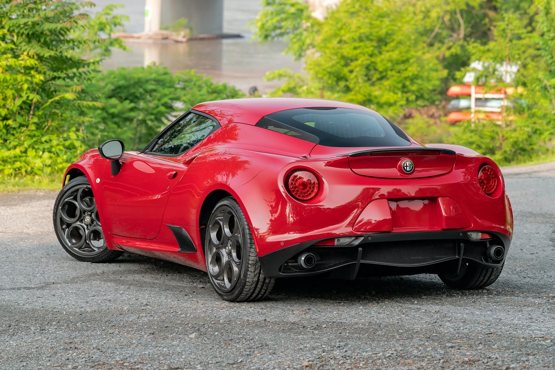 2015 Alfa Romeo 4C Coupe - Image 19 of 31