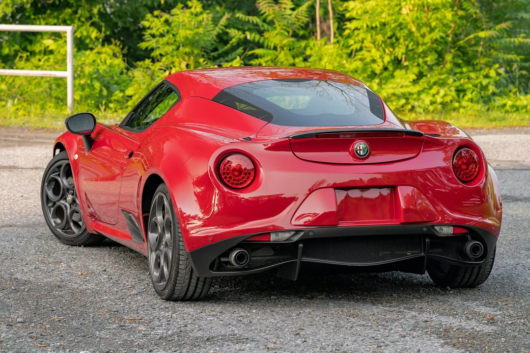 2015 Alfa Romeo 4C Coupe - Image 22 of 31