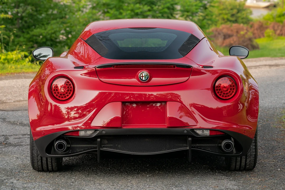 2015 Alfa Romeo 4C Coupe - Image 26 of 31