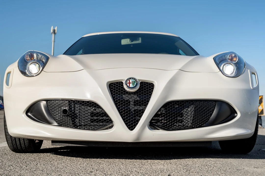 2015 Alfa Romeo 4C Coupe - Image 9 of 31