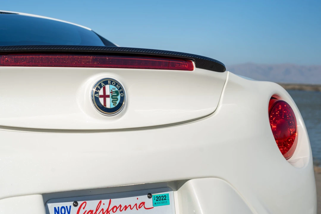 2015 Alfa Romeo 4C Coupe - Image 22 of 31