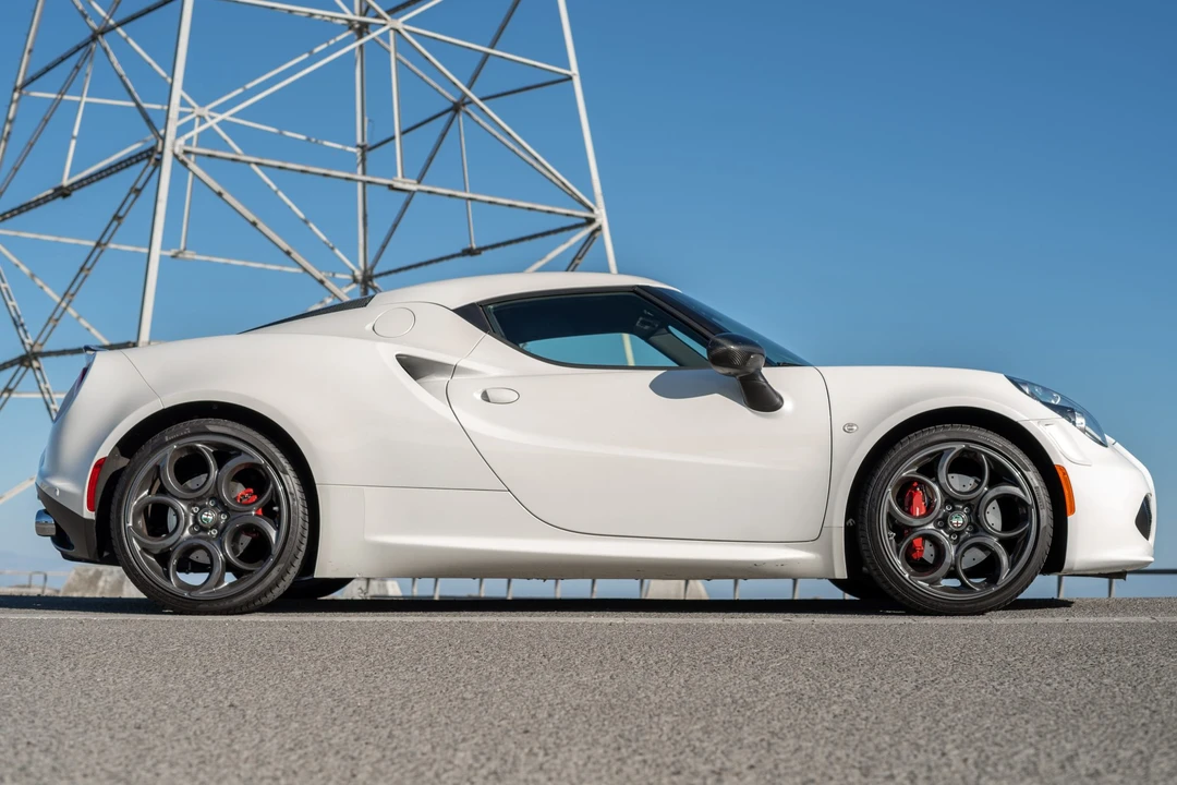 2015 Alfa Romeo 4C Coupe - Image 4 of 31