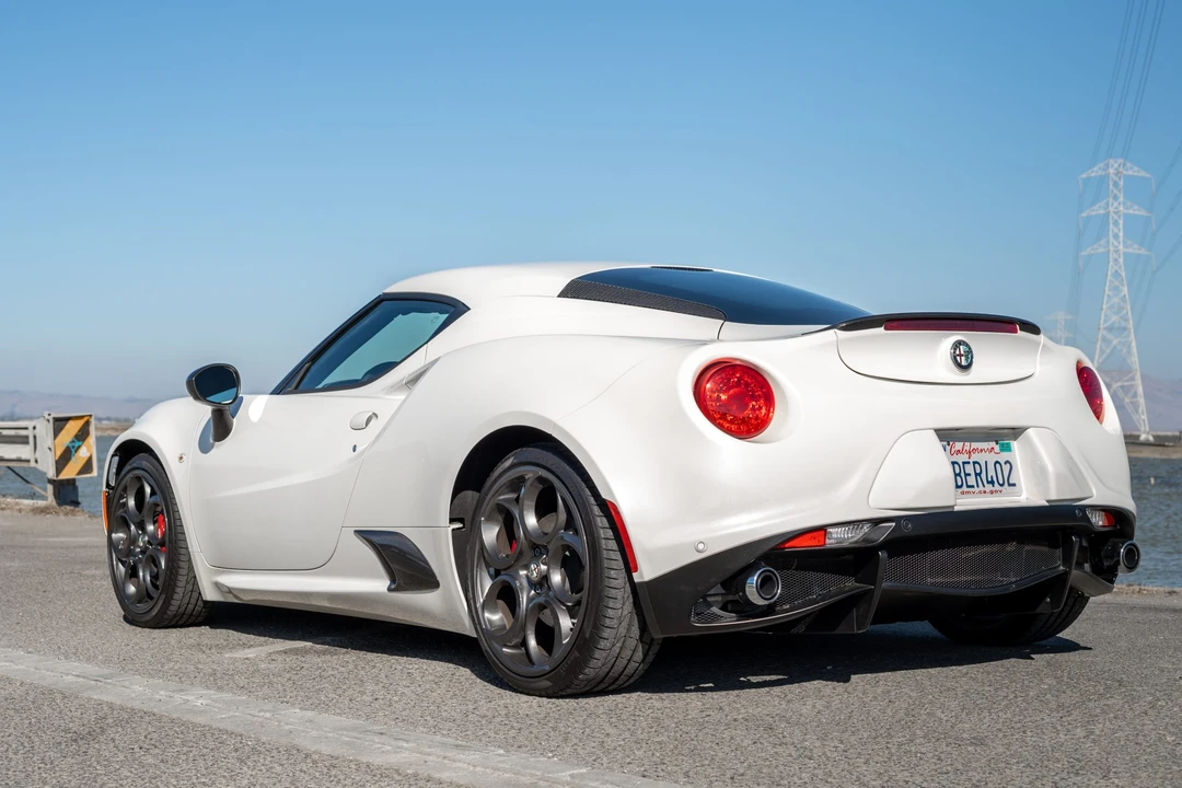 2015 Alfa Romeo 4C Coupe - Image 7 of 31