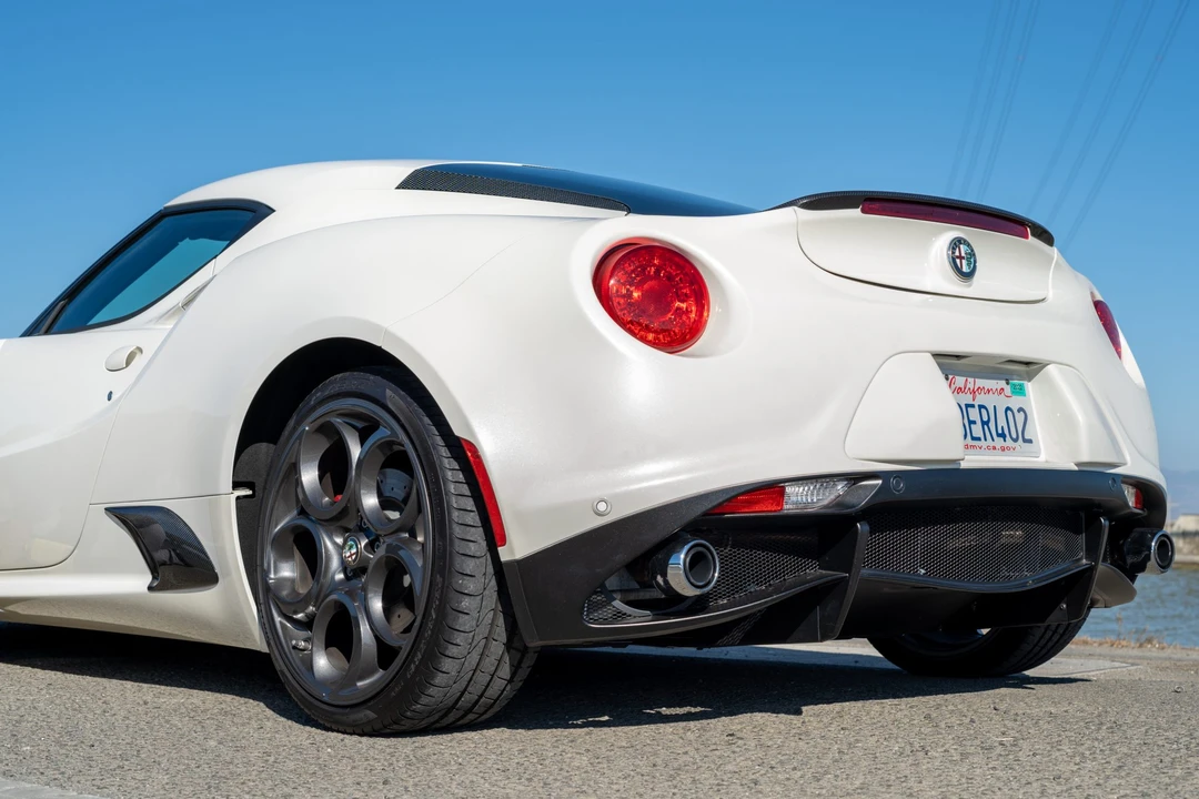 2015 Alfa Romeo 4C Coupe - Image 20 of 31