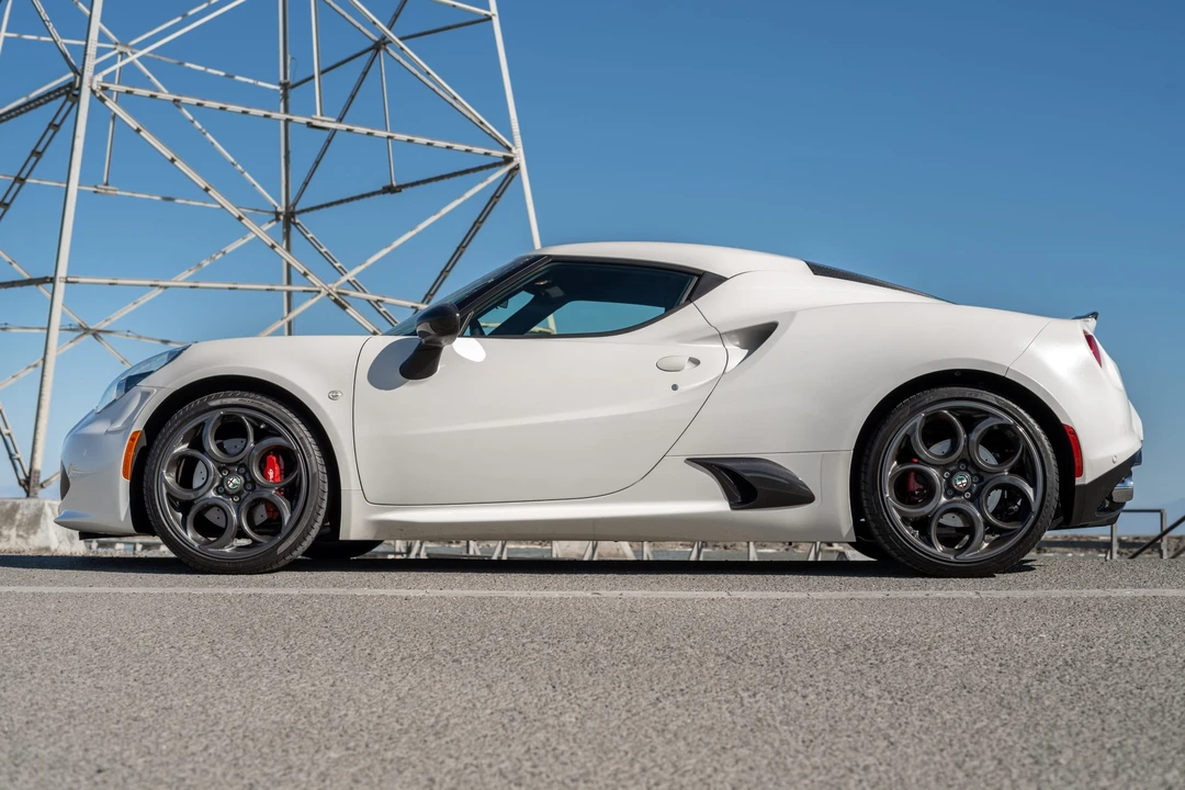 2015 Alfa Romeo 4C Coupe - Image 8 of 31