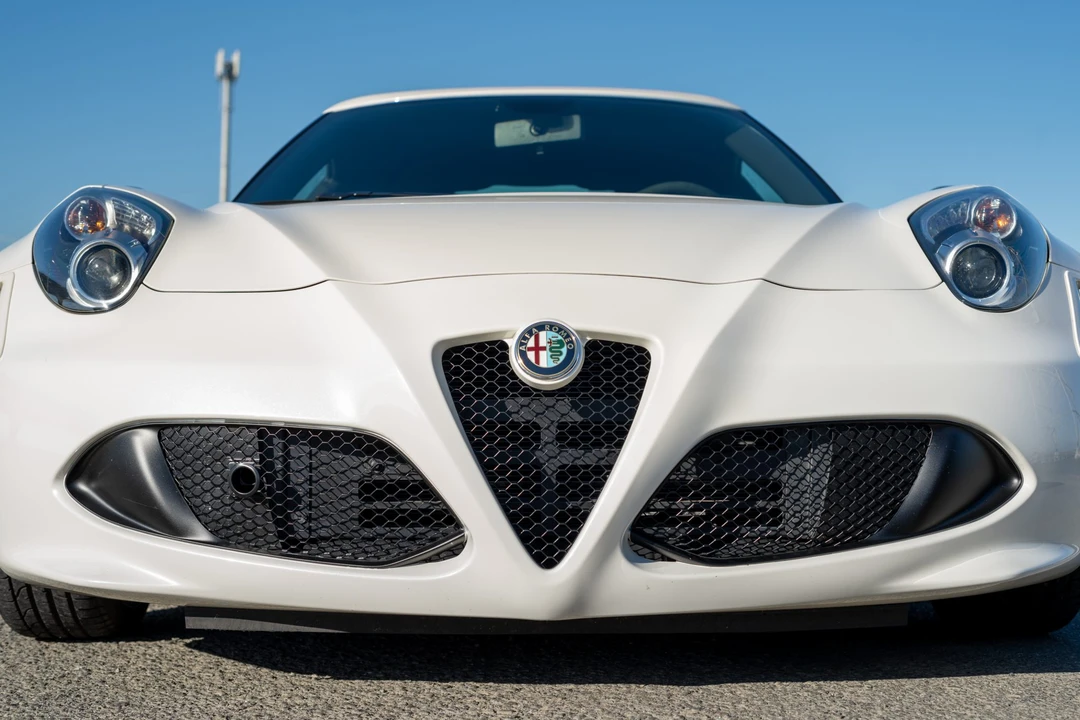 2015 Alfa Romeo 4C Coupe - Image 18 of 31