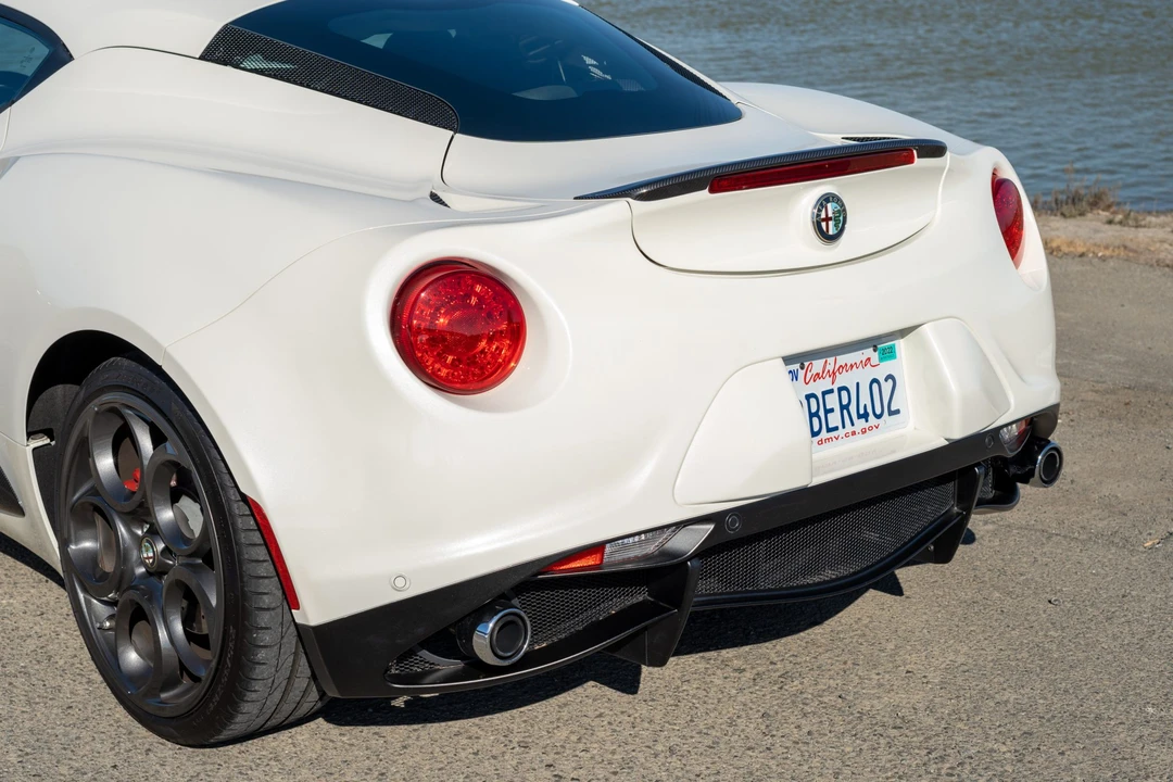 2015 Alfa Romeo 4C Coupe - Image 21 of 31