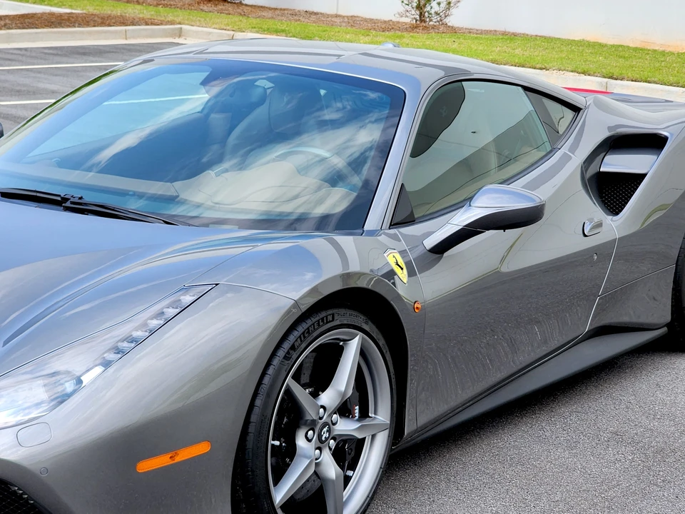 2016 Ferrari 488 GTB - Image 25 of 31