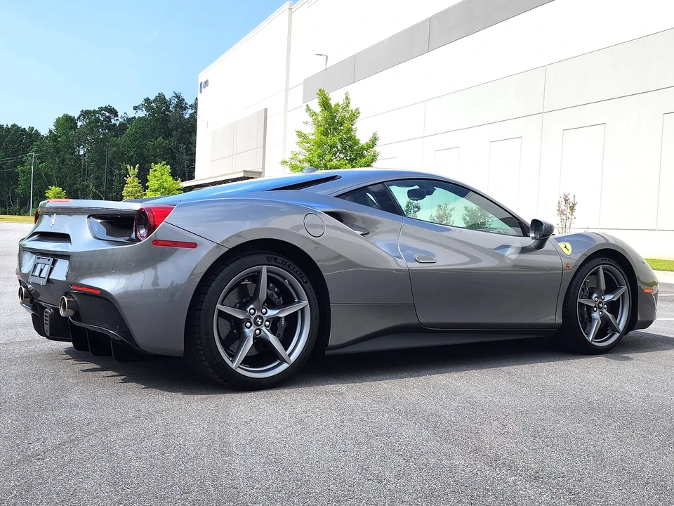 2016 Ferrari 488 GTB - Image 16 of 31