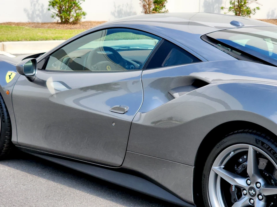 2016 Ferrari 488 GTB - Image 29 of 31