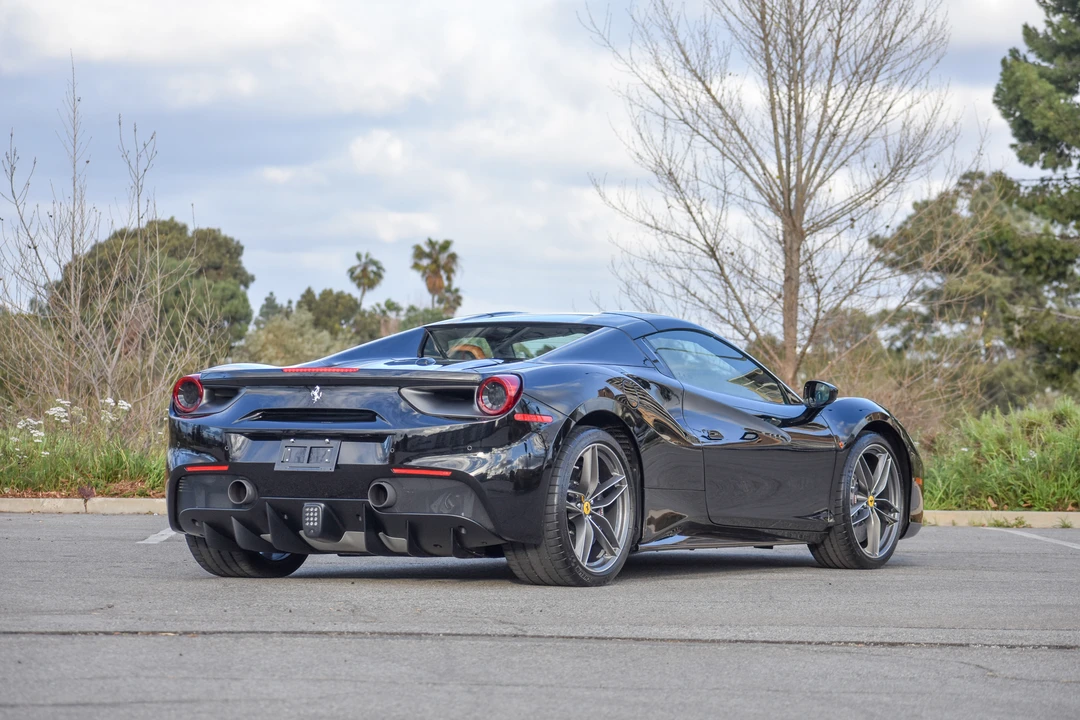 2016 Ferrari 488 Spider - Image 23 of 31