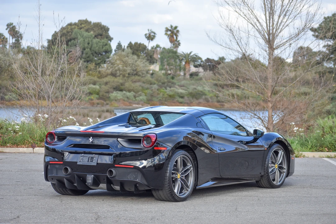 2016 Ferrari 488 Spider - Image 28 of 31