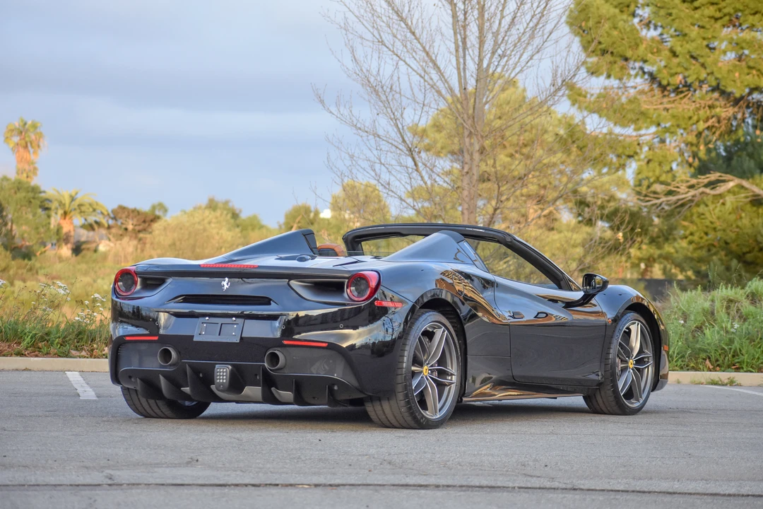 2016 Ferrari 488 Spider - Image 24 of 31