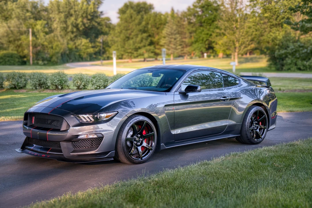 2016 Ford S550 Shelby Mustang GT350R - Image 2 of 31