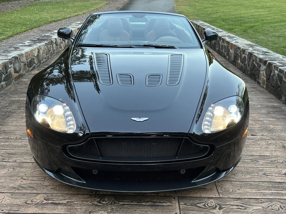 2017 Aston Martin V12 Vantage (2010-2018) - Image 13 of 31