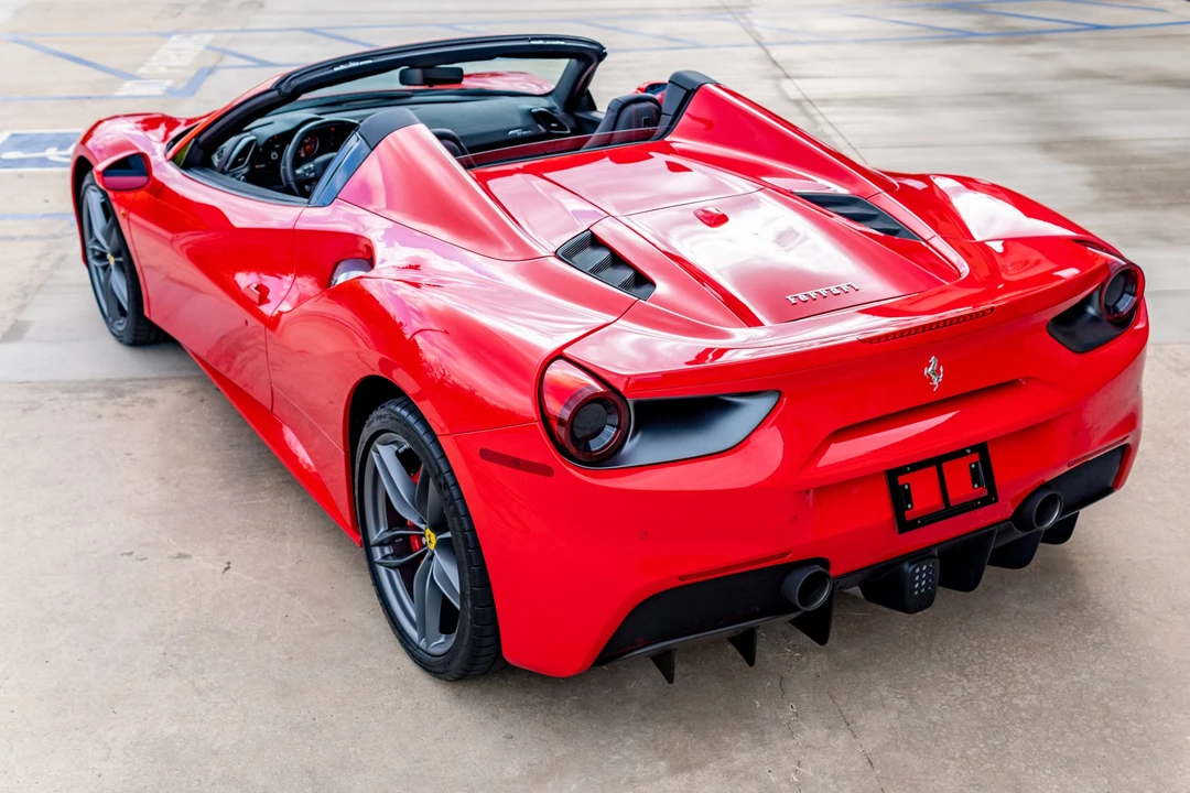 2018 Ferrari 488 Spider - Image 22 of 31