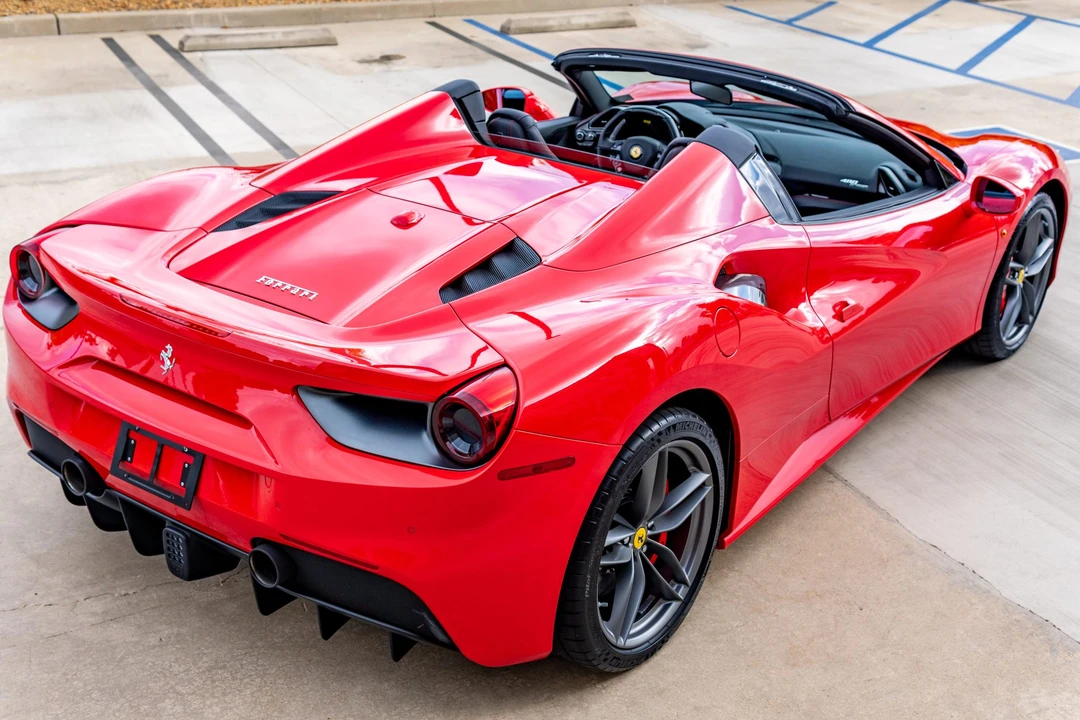 2018 Ferrari 488 Spider - Image 26 of 31