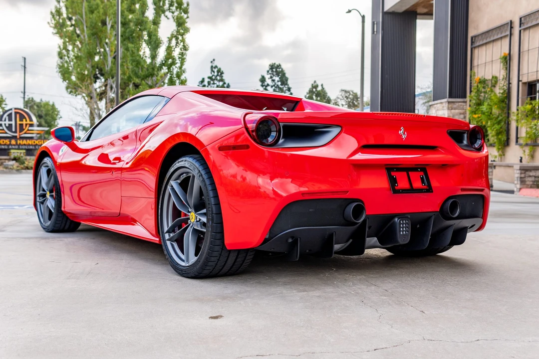 2018 Ferrari 488 Spider - Image 5 of 31