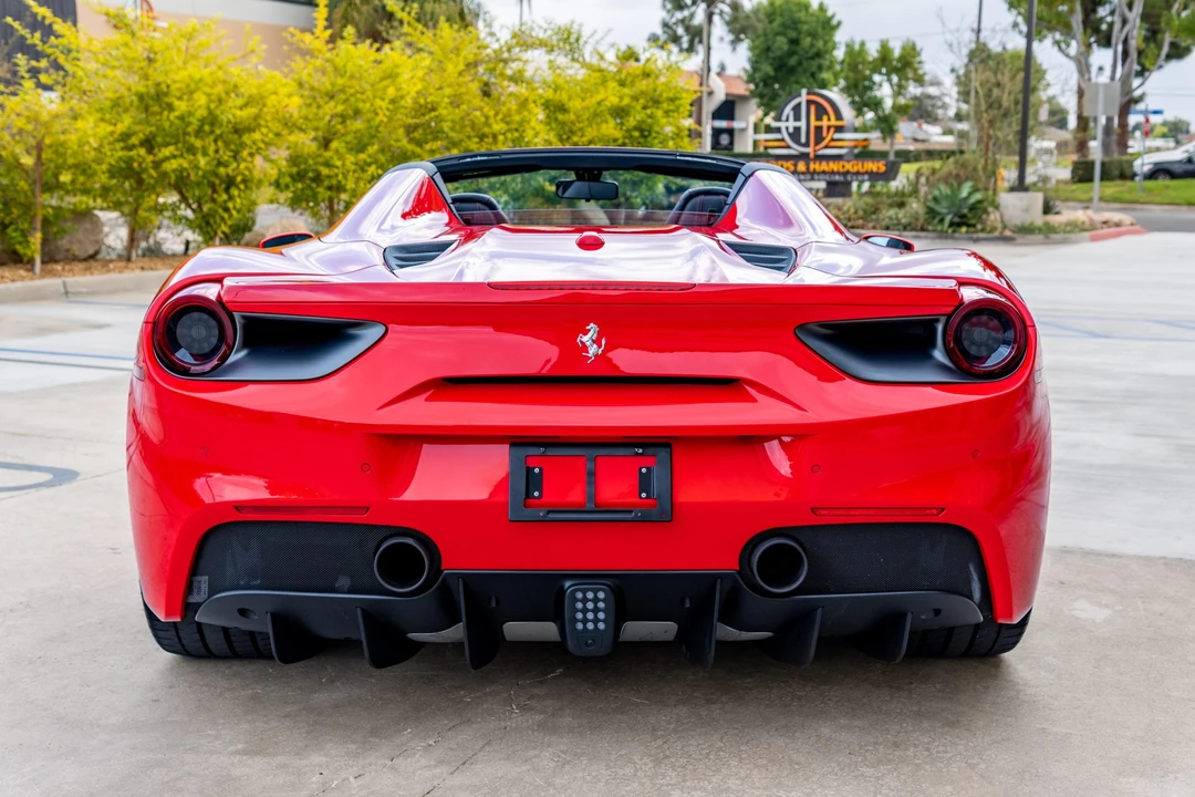 2018 Ferrari 488 Spider - Image 23 of 31