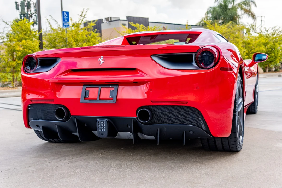2018 Ferrari 488 Spider - Image 9 of 31