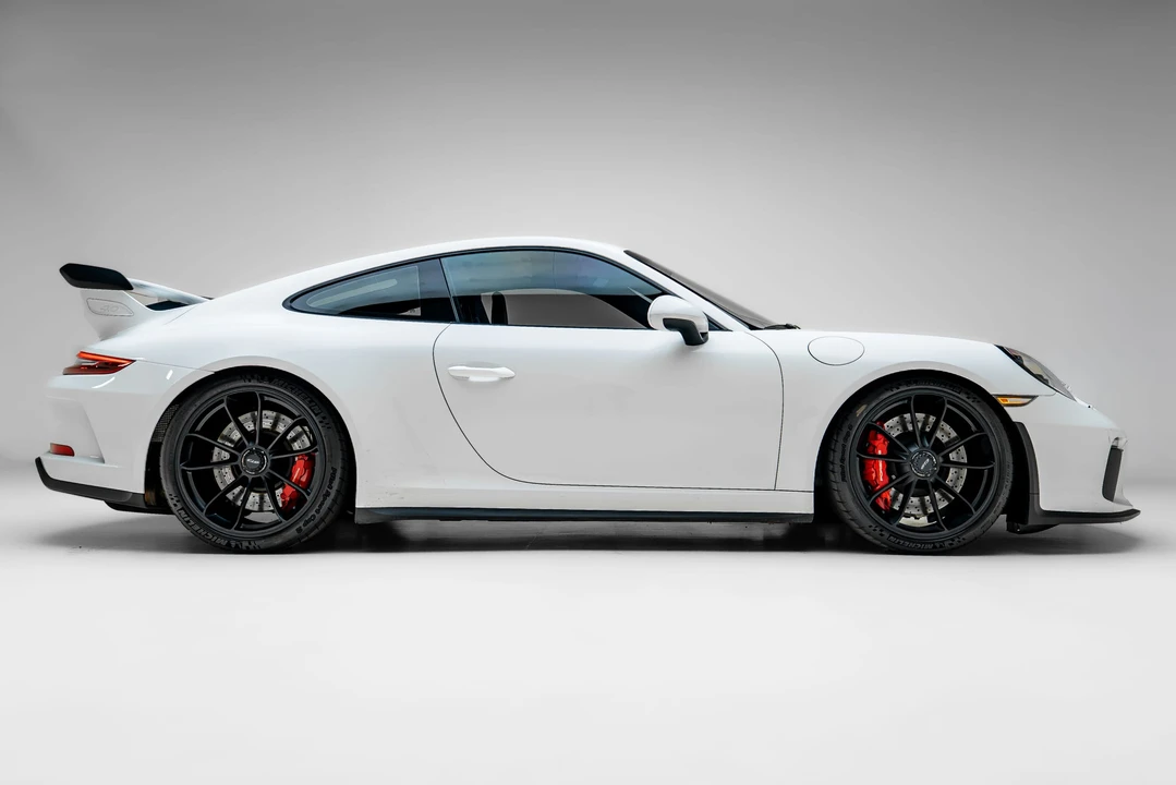 2018 Porsche 991 GT3 - Image 17 of 31