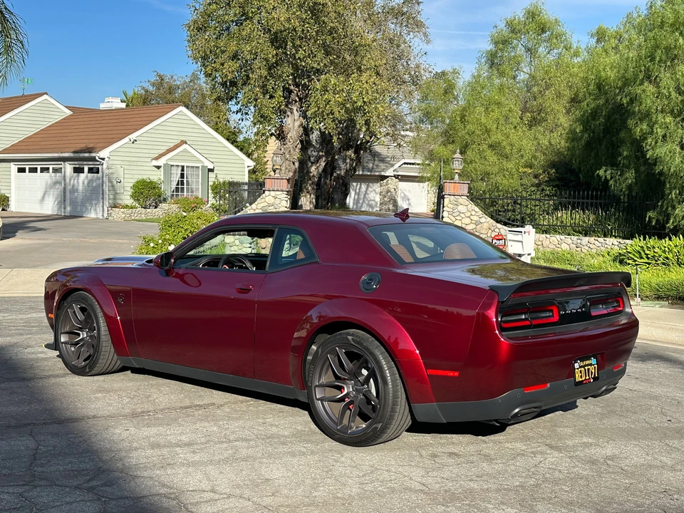 2019 Dodge Challenger SRT Hellcat 3rd Gen - Image 9 of 31