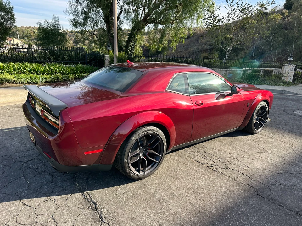 2019 Dodge Challenger SRT Hellcat 3rd Gen - Image 11 of 31