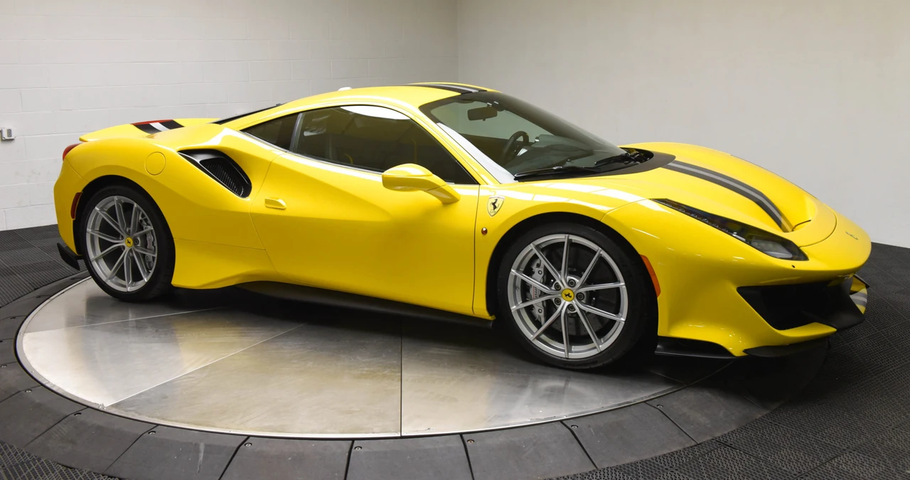 2019 Ferrari 488 Pista - Image 12 of 31