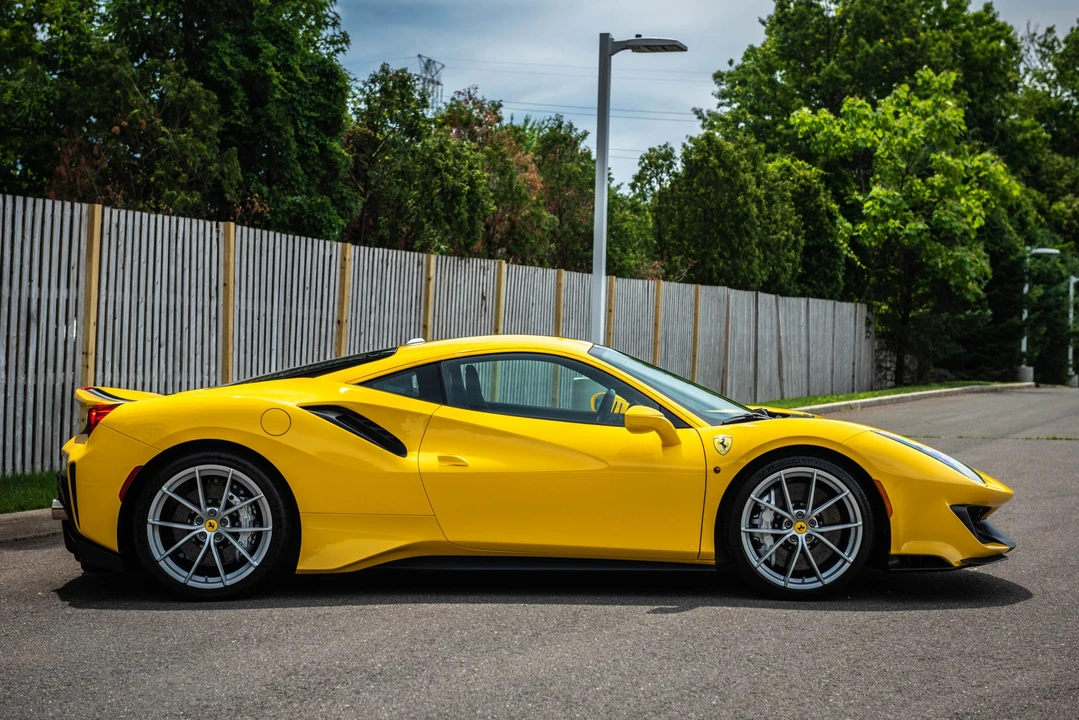 2019 Ferrari 488 Pista - Image 2 of 31