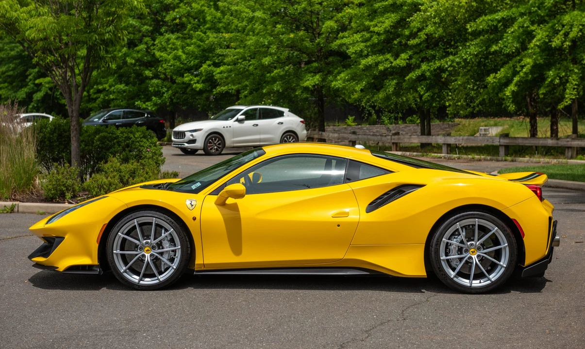2019 Ferrari 488 Pista - Image 7 of 31