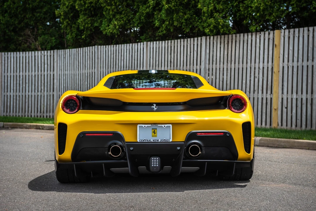 2019 Ferrari 488 Pista - Image 9 of 31