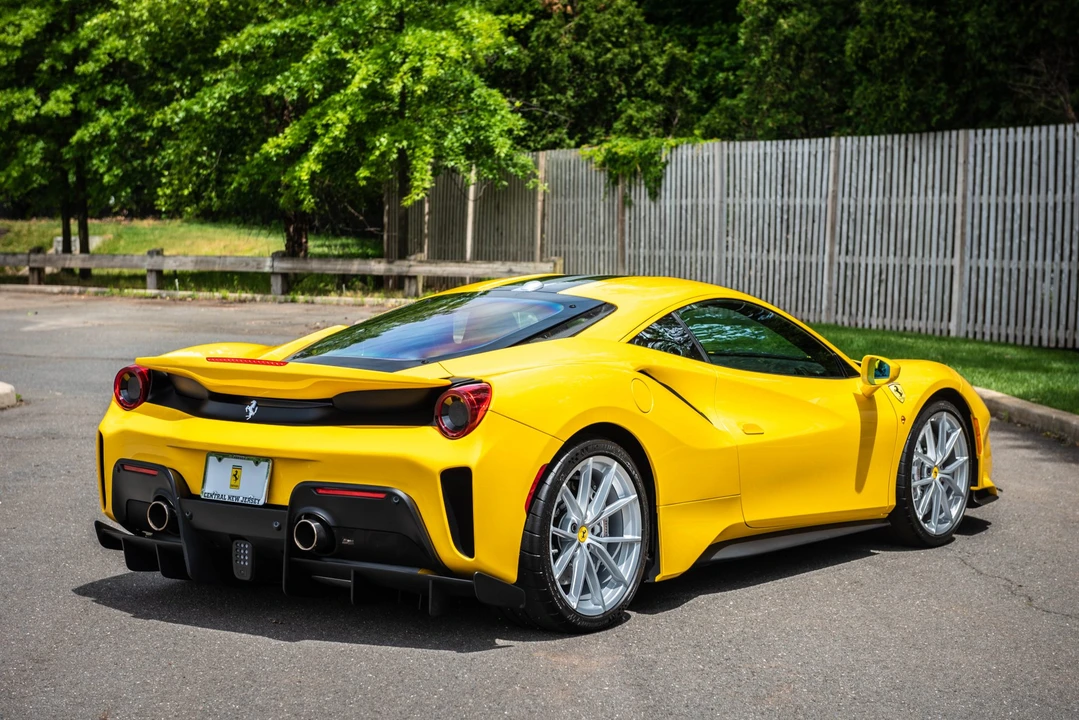 2019 Ferrari 488 Pista - Image 10 of 31