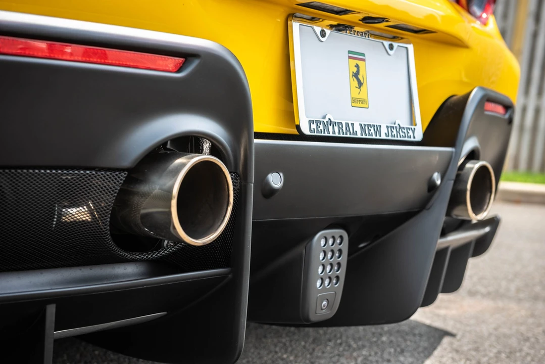2019 Ferrari 488 Pista - Image 21 of 31