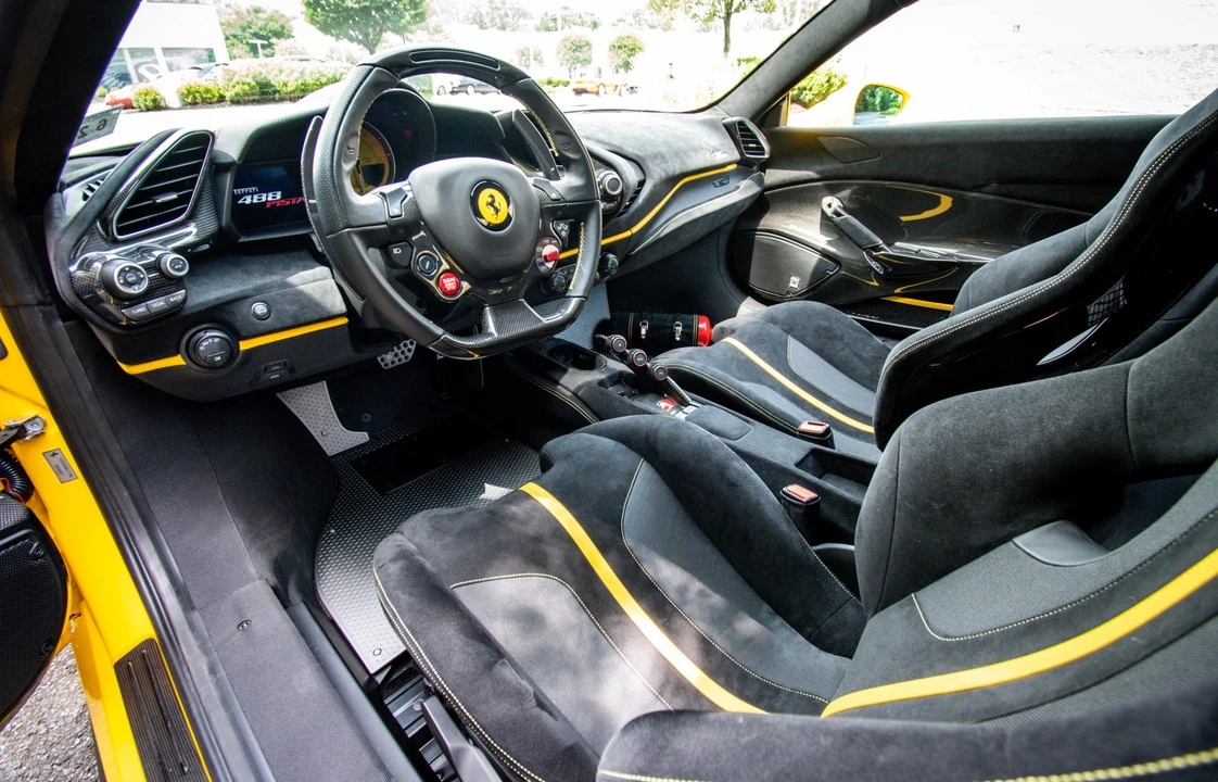 2019 Ferrari 488 Pista - Image 26 of 31