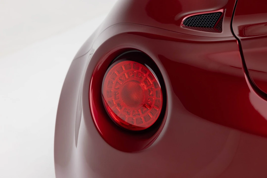 2020 Alfa Romeo 4C Spider - Image 28 of 31