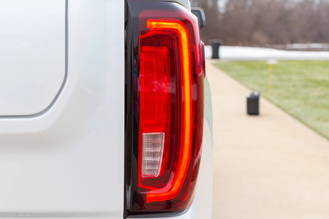 2020 GMC Sierra 5th Gen - Image 16 of 31