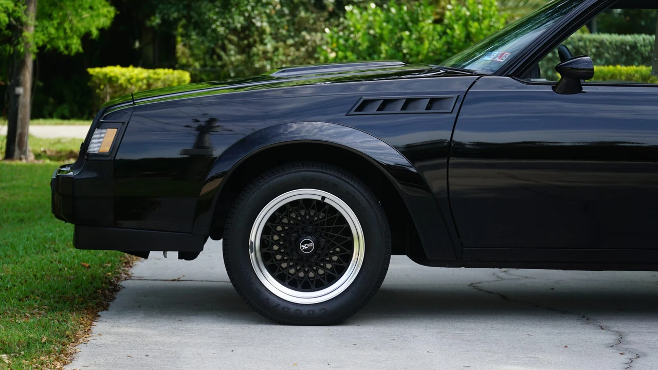 1987 Buick Grand National GNX - Image 21 of 31