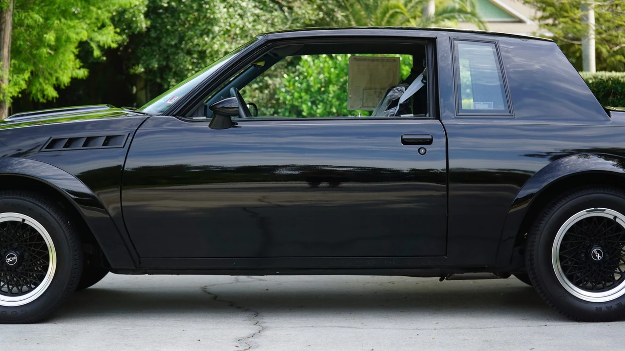 1987 Buick Grand National GNX - Image 22 of 31