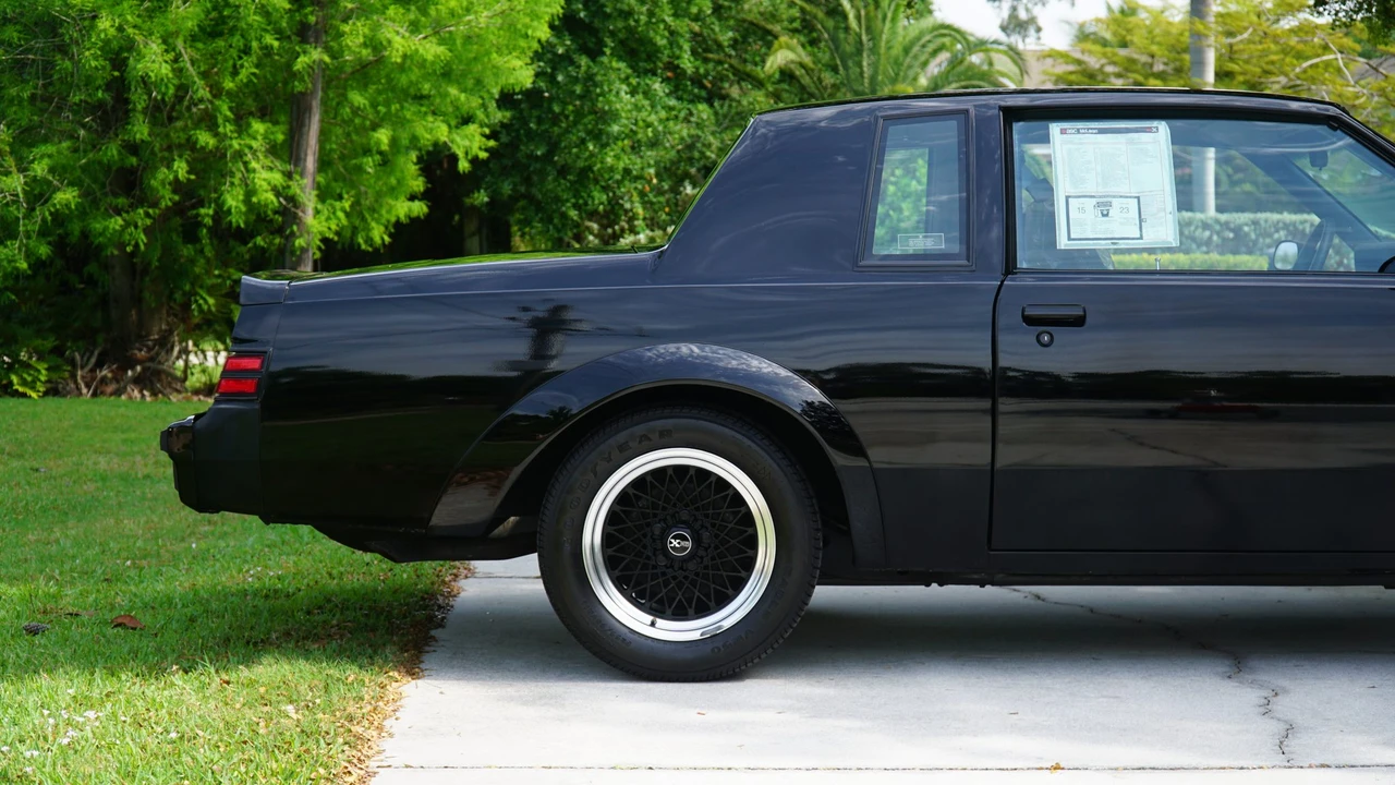 1987 Buick Grand National GNX - Image 17 of 31
