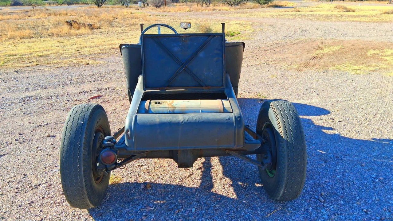 Ford Hot Rod - Image 29 of 31