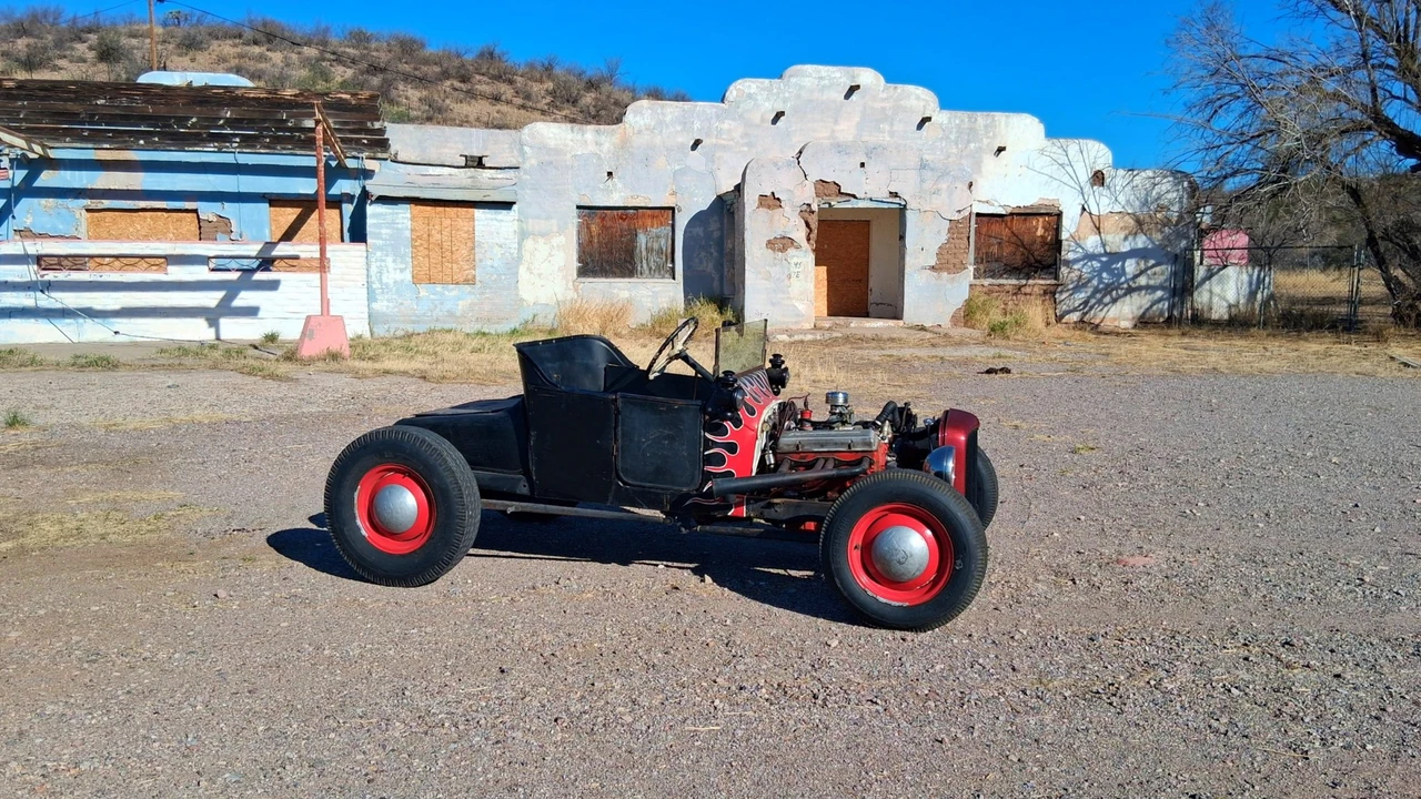 Ford Hot Rod - Image 20 of 31