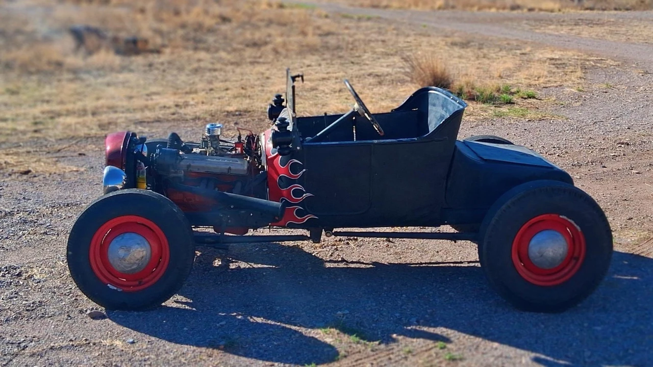 Ford Hot Rod - Image 9 of 31