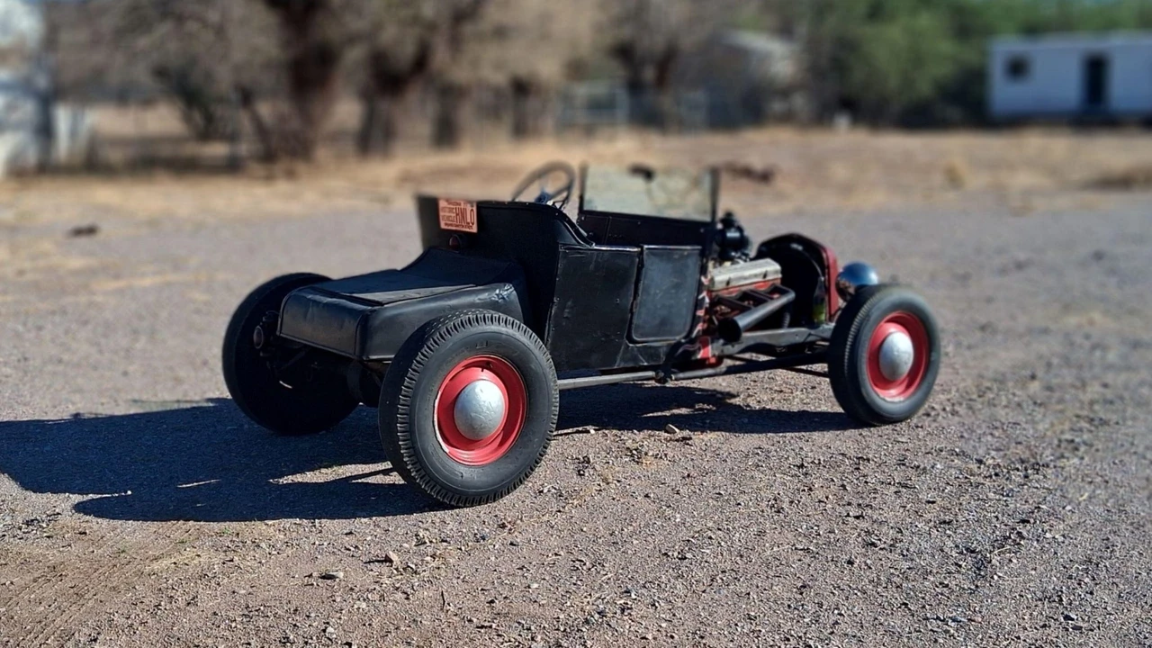 Ford Hot Rod - Image 14 of 31